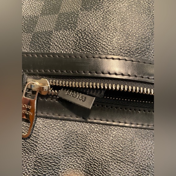 LOUIS VUITTON LV DAMIER GRAPHITE CROSSBODY MESSENGER BAG - Picture 9 of 15